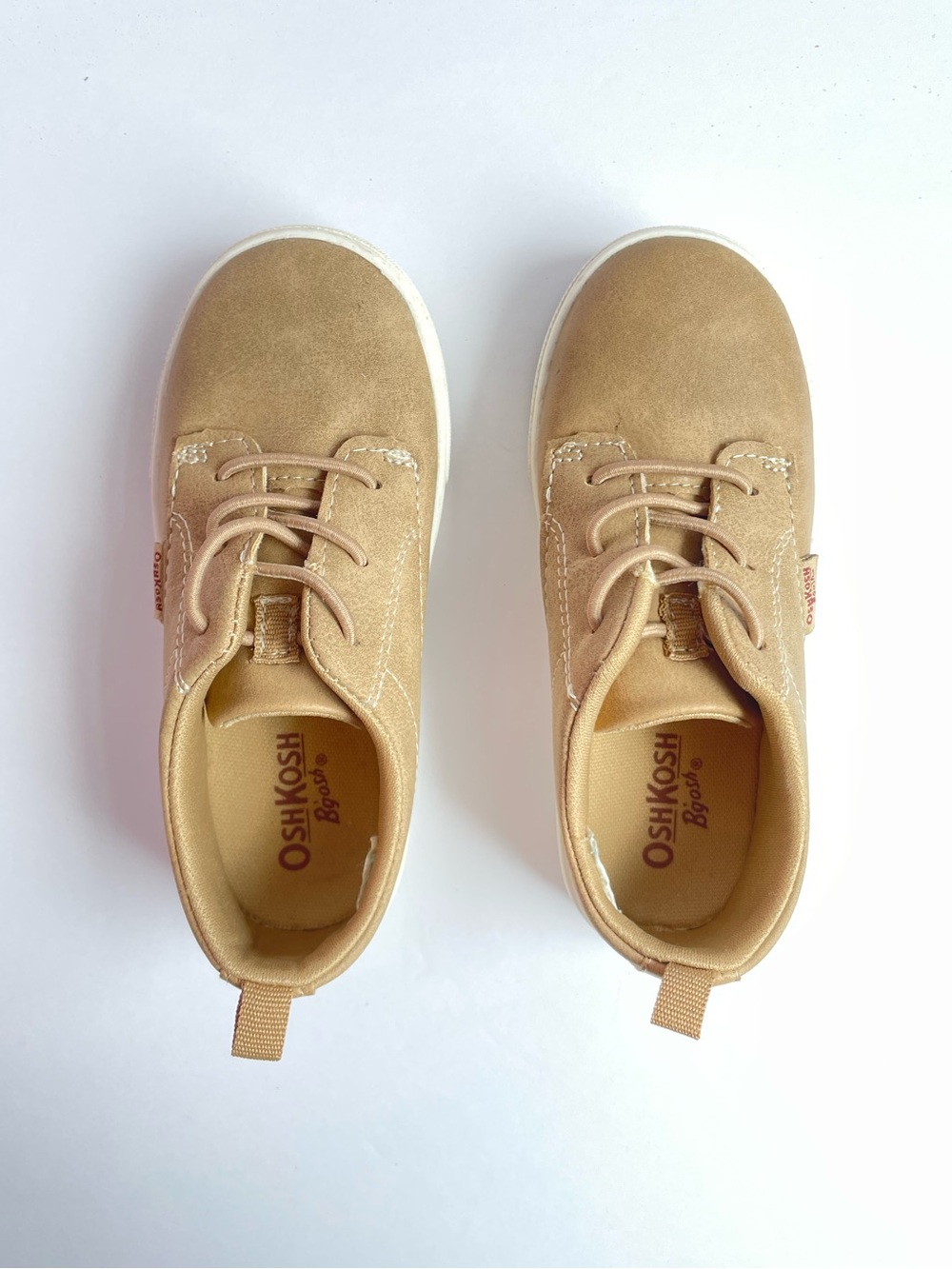 OshKosh B'gosh Kids Tan Lace-Up Sneakers size 9